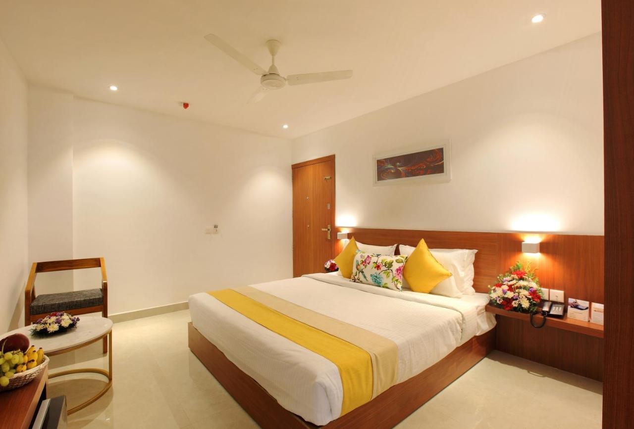 Park Residency Koothattukulam Kuttattukulam ภายนอก รูปภาพ