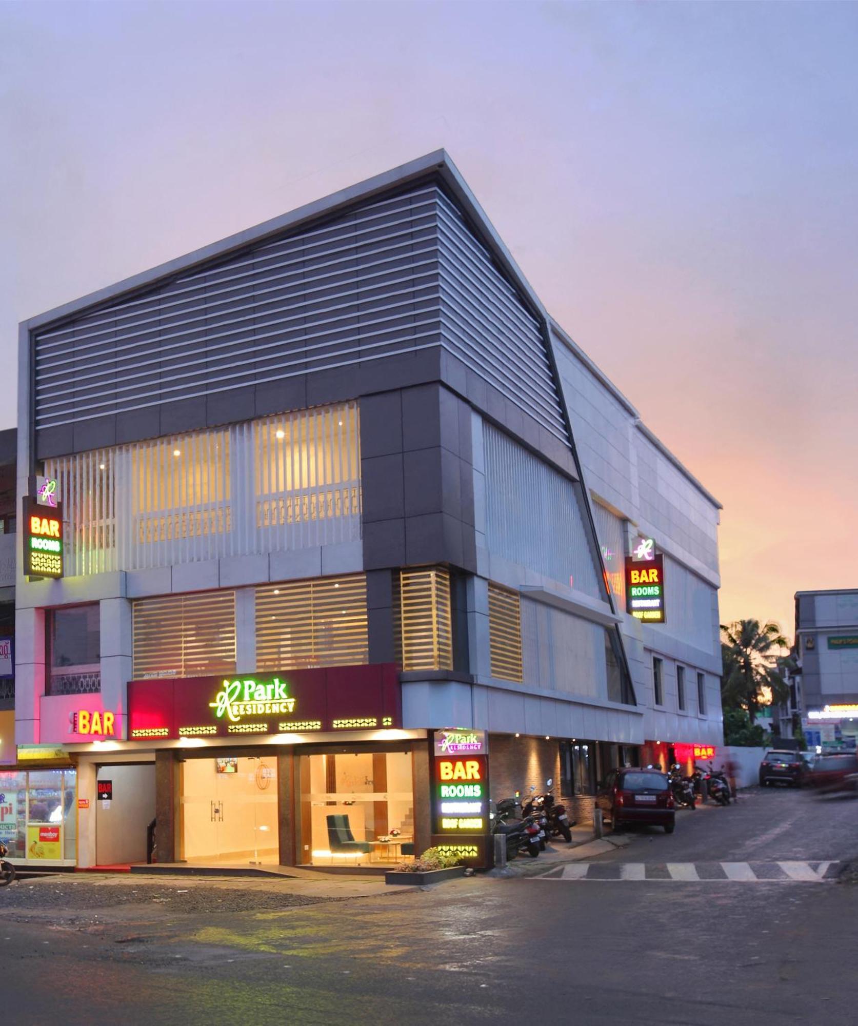 Park Residency Koothattukulam Kuttattukulam ภายนอก รูปภาพ